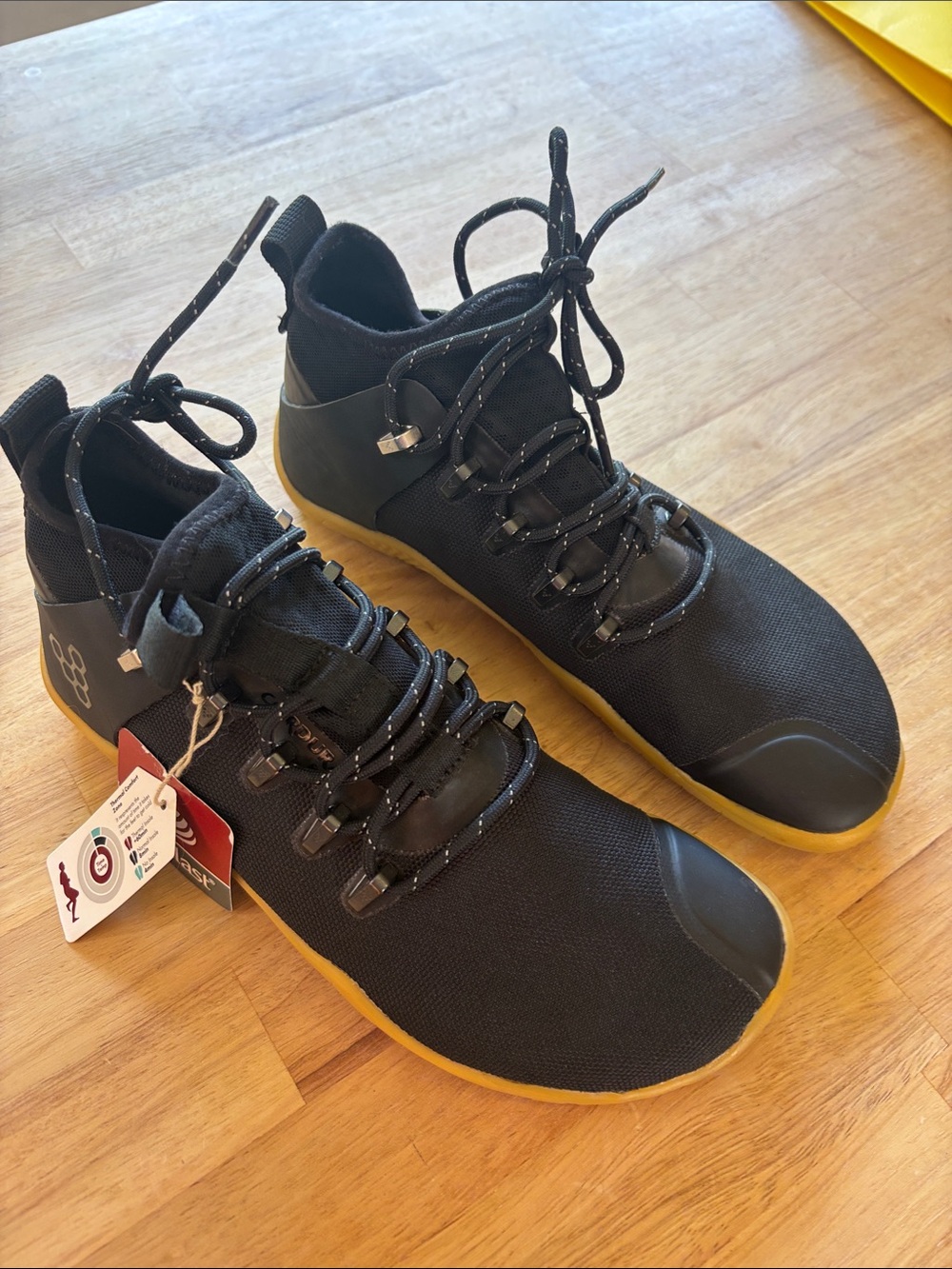 Vivo Barefoot Magna Trail FG Black Barefoot Shoes Womens 38 US 7 NWT